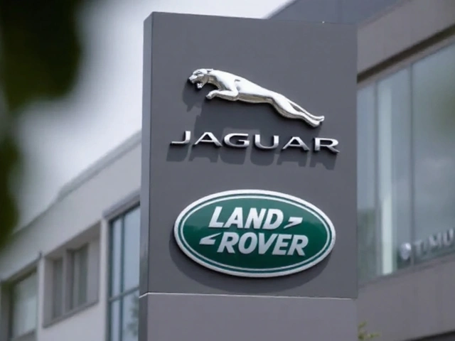 Jaguar Land Rover को बड़े साइबरअटैक ने रोका, उत्पादन व बिक्री पर गहरा संकट